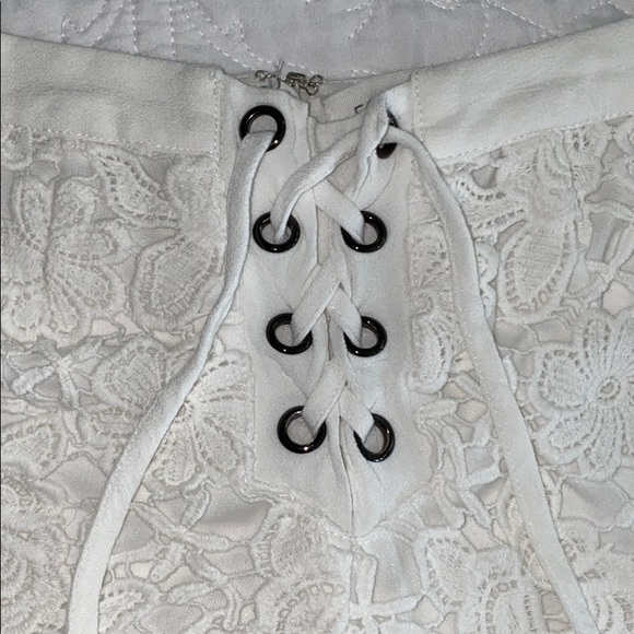 Brand New Forever 21 Lace Up Shorts - Picture 3 of 10